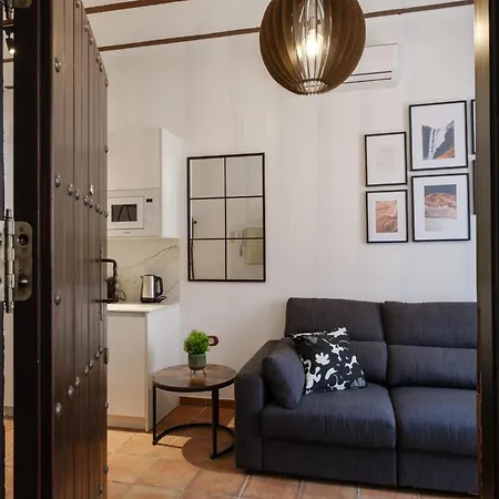 Patio Muralla Romana ¡se Parte De La Historia! Córdoba