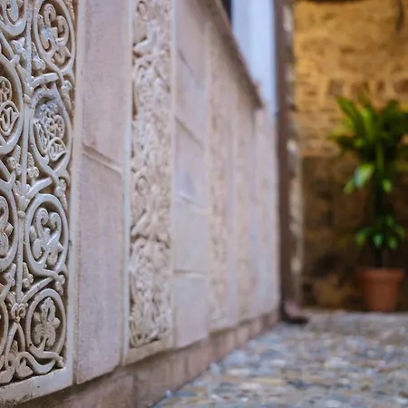 Patio Muralla Romana ¡se Parte De La Historia! Córdoba