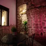 Patio Muralla Romana ¡se Parte De La Historia!