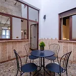 Patio Muralla Romana ¡se Parte De La Historia! *