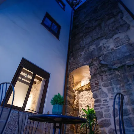 Lägenhet Patio Muralla Romana ¡se Parte De La Historia!