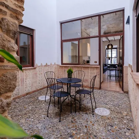 Patio Muralla Romana ¡se Parte De La Historia! Lägenhet Córdoba