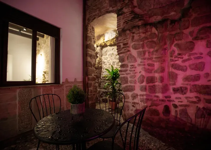 Patio Muralla Romana ¡se Parte De La Historia!