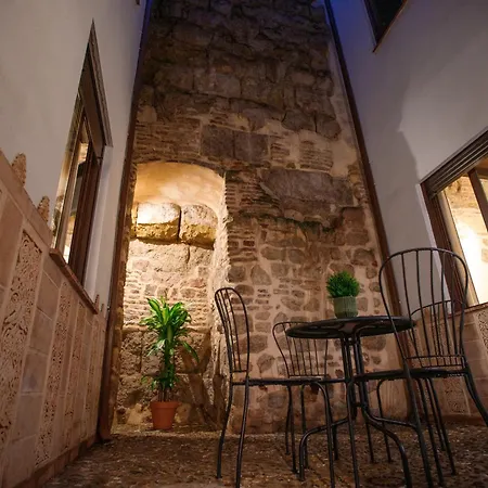 Patio Muralla Romana ¡se Parte De La Historia! * Cordoba