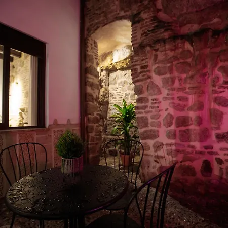 Patio Muralla Romana ¡se Parte De La Historia!