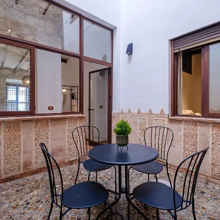 Patio Muralla Romana ¡se Parte De La Historia! *