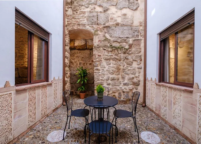 Patio Muralla Romana ¡se Parte De La Historia! *